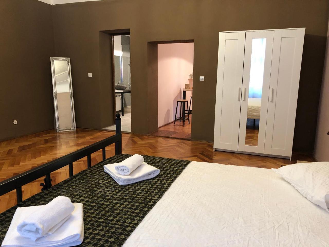 Poet Pastior Residence Сибиу Экстерьер фото