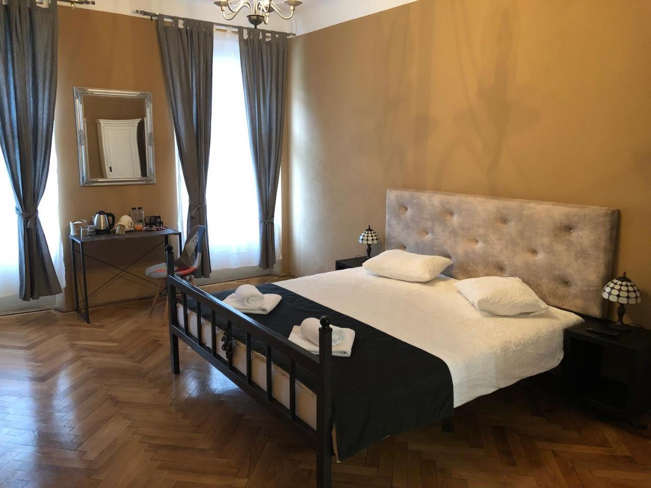 Poet Pastior Residence Сибиу Экстерьер фото